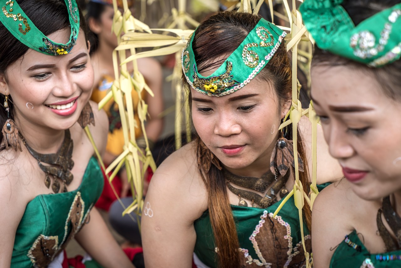 dayak-RanuWelum3 Young Dayak women practicing cultural song and dance as part of Ranu Welum Foundation's education programs